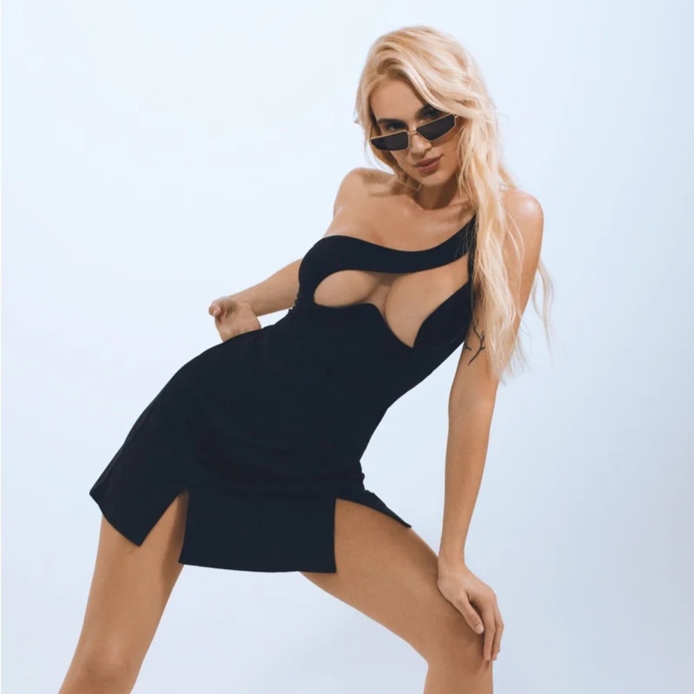 God Save Queens 'Gigi' Mesh Dress NWOT - Picture 4 of 11